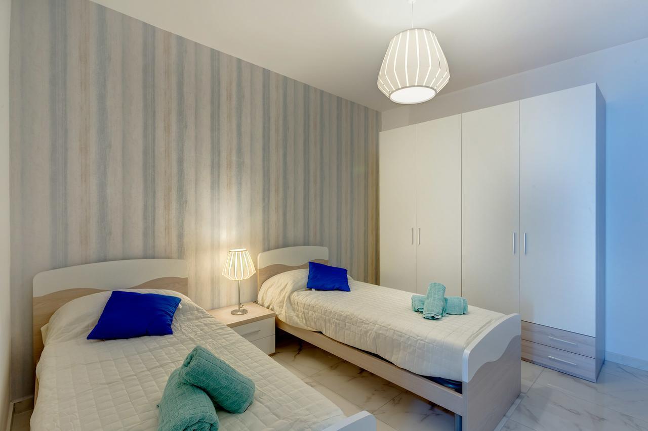 Marvelous 2 Bedroom Apartment By The Sea 卡瓦拉 外观 照片